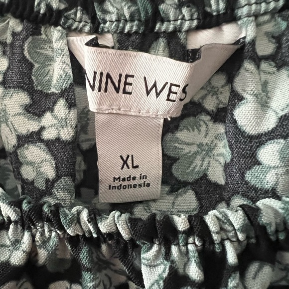 Woman’s Nine West XL long sleeve top - Picture 2 of 6